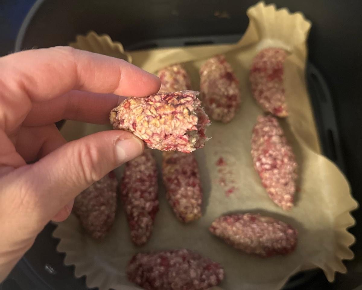 Fingerfood auf dem Teller beim Baby-Led-Weaning
